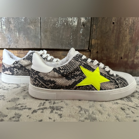 Steven By Steve Madden Shoes - Women’s Steven New York Size 10 Casual Sneakers